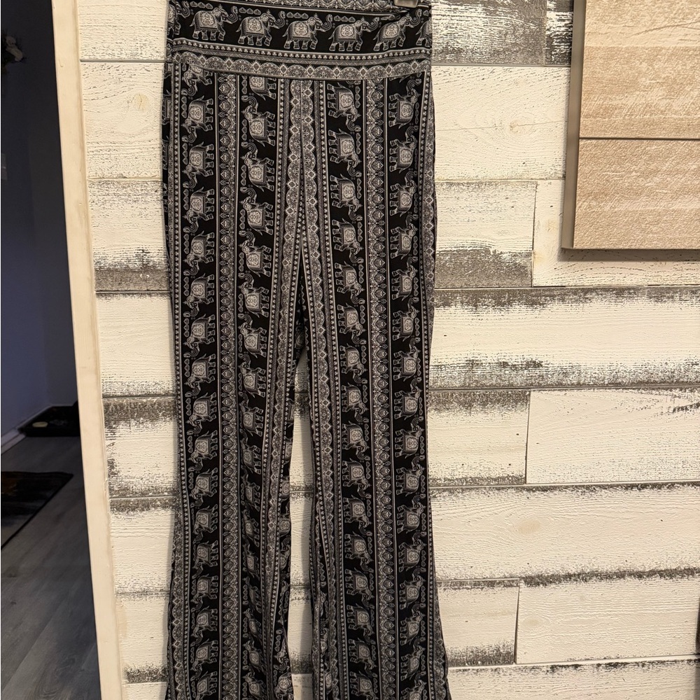Black and white elephant print pant